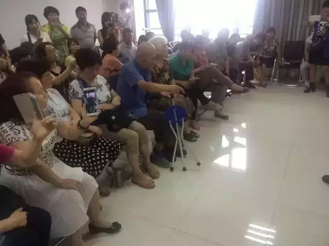 隆力奇魔力鞋